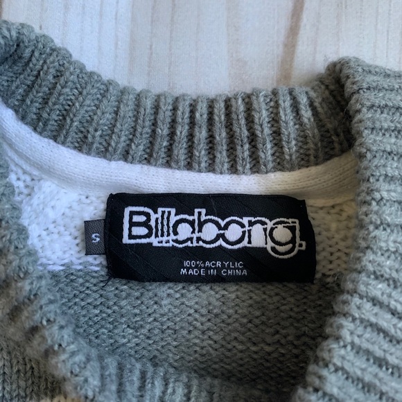 Gray & White Striped Sweater - Picture 3 of 5